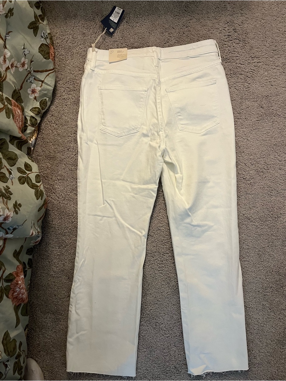 Universal Thread White Boot Cut Jeans - Picture 3 of 3